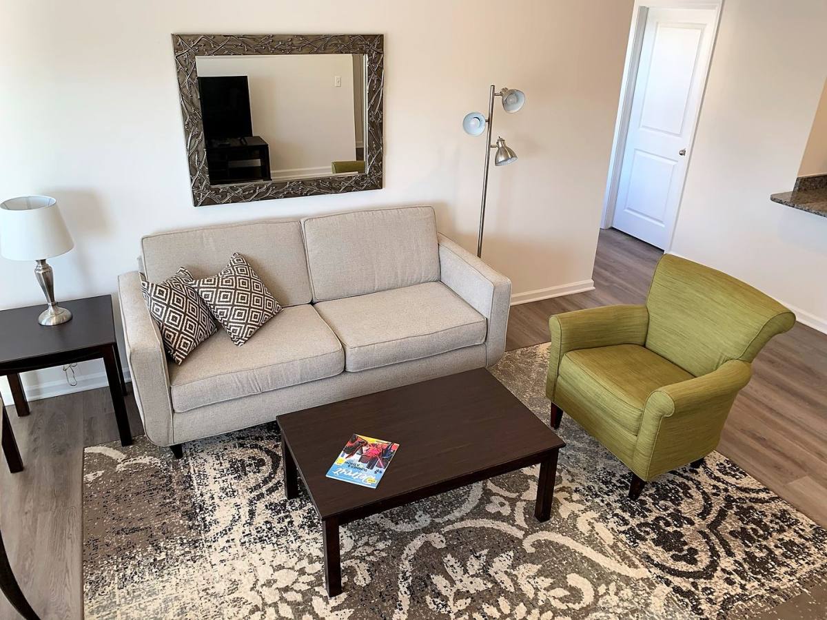 Apartment for rent at 29400 Towne Center Dr, Warren, MI 48093