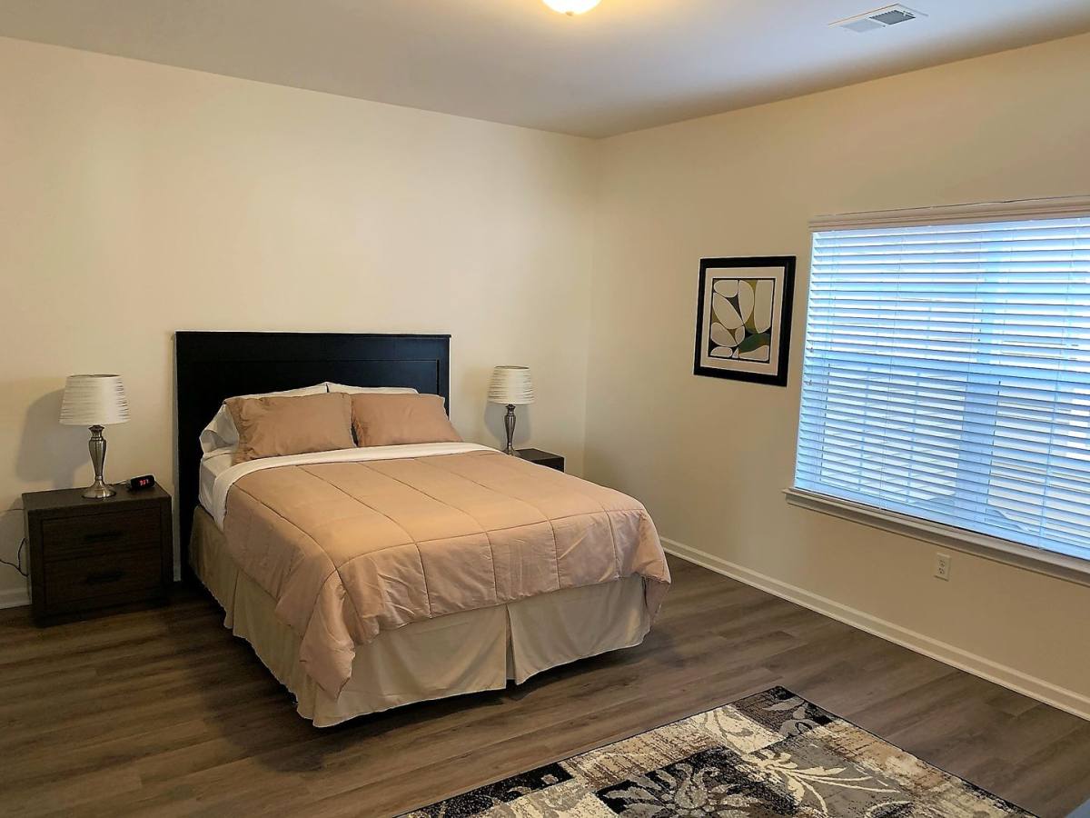 Apartment for rent at 29400 Towne Center Dr, Warren, MI 48093