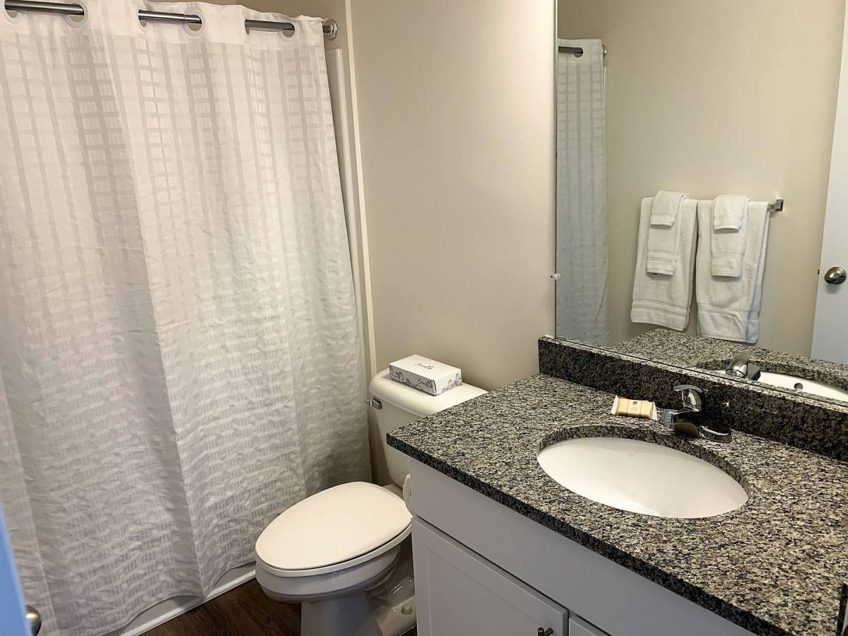 Apartment for rent at 29400 Towne Center Dr, Warren, MI 48093