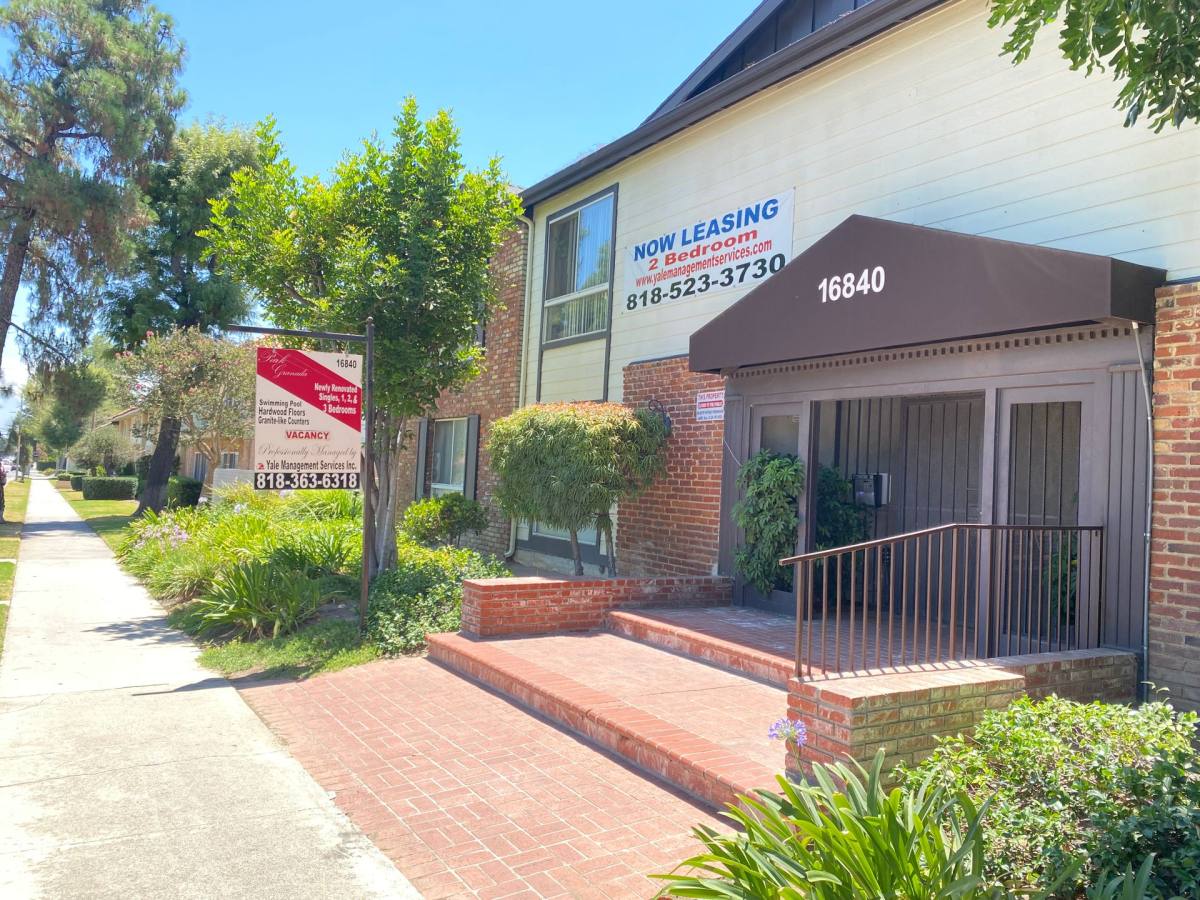 Apartment for rent at 16840 Chatsworth St, Granada Hills, CA 91344