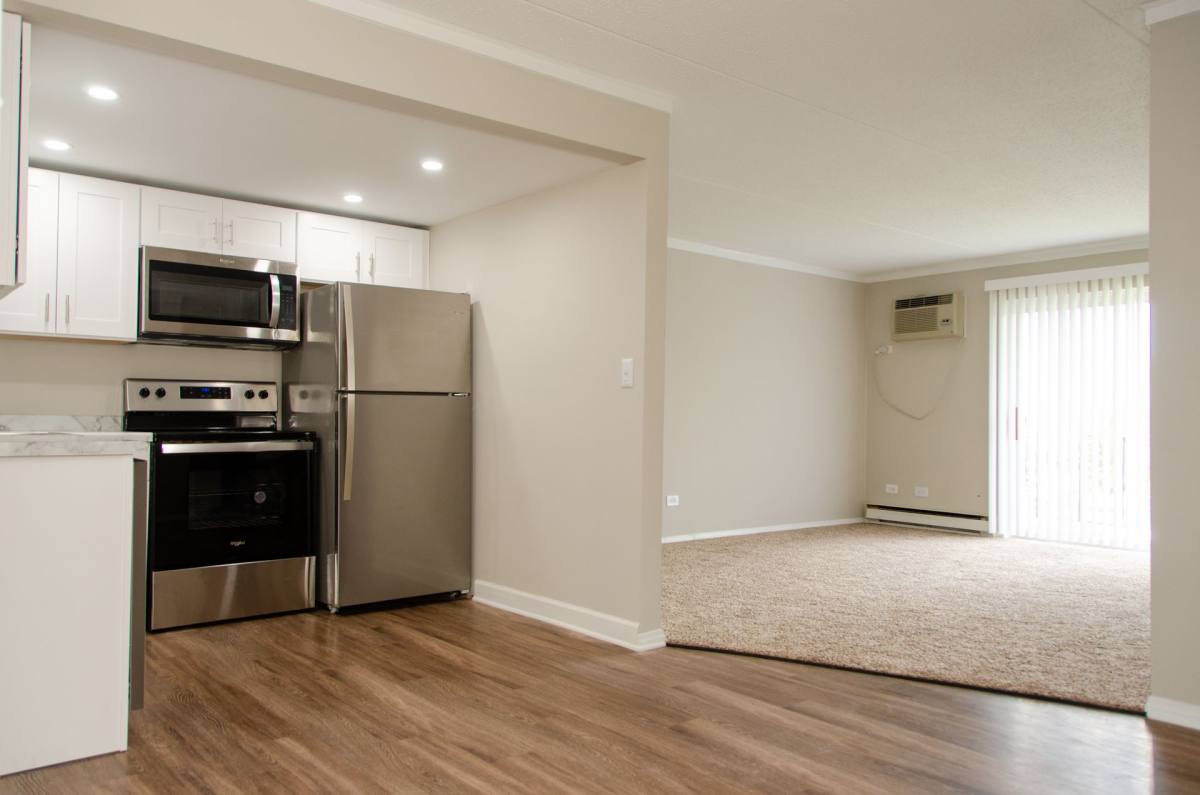 Apartment for rent at 1565 W Irving Park Rd, Itasca, IL 60143