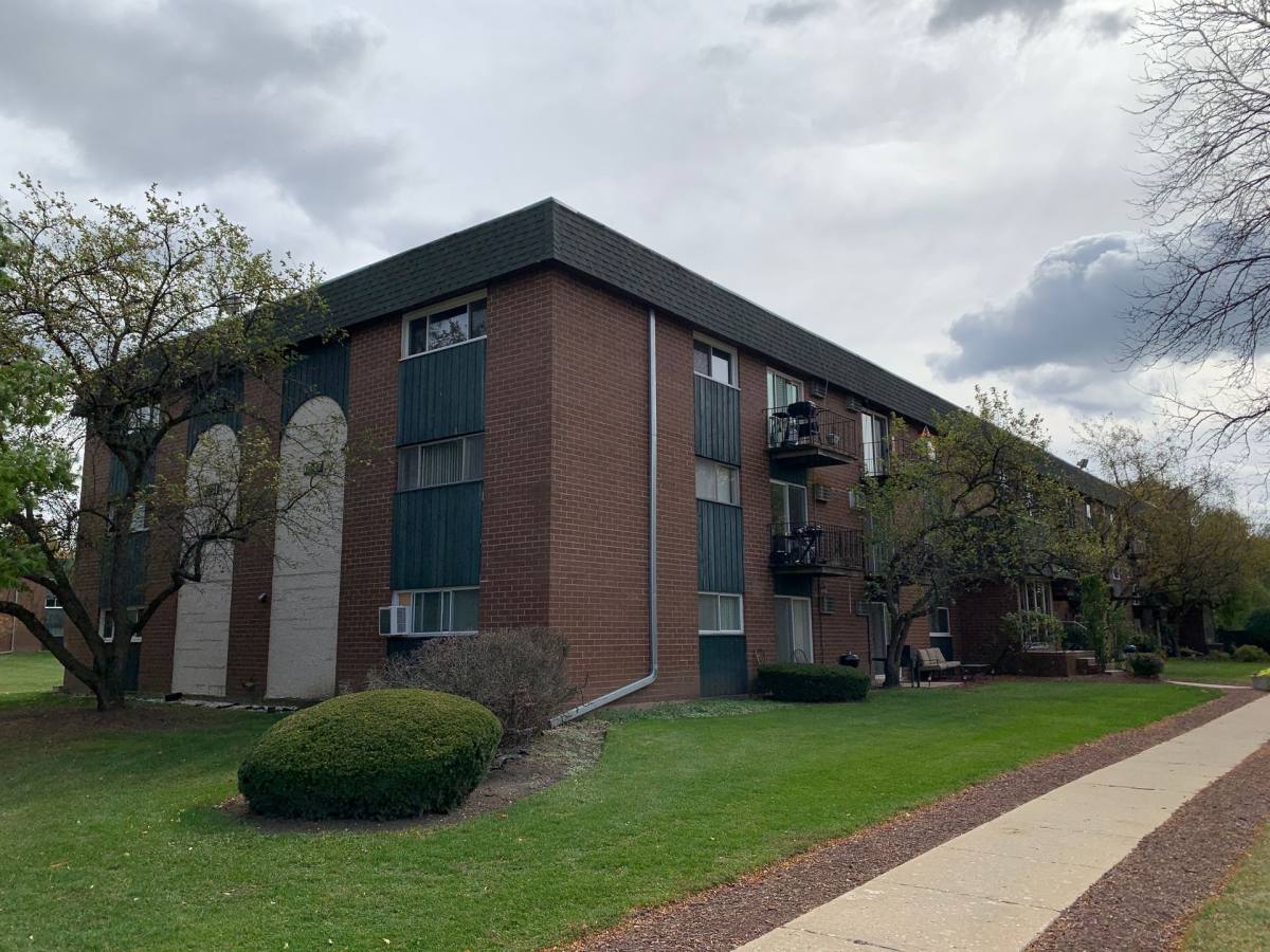 Apartment for rent at 1565 W Irving Park Rd, Itasca, IL 60143