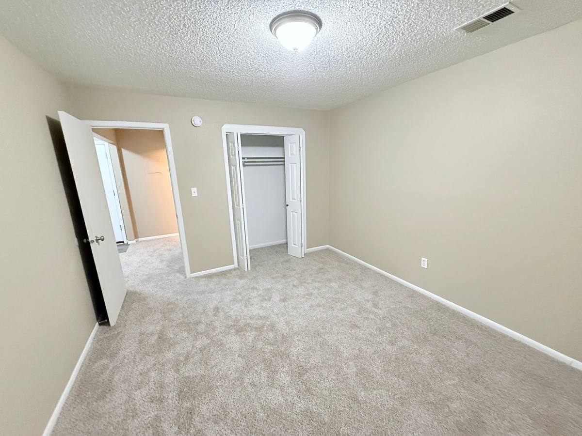 Apartment for rent at 1712 S Ash Ave, Independence, MO 64052