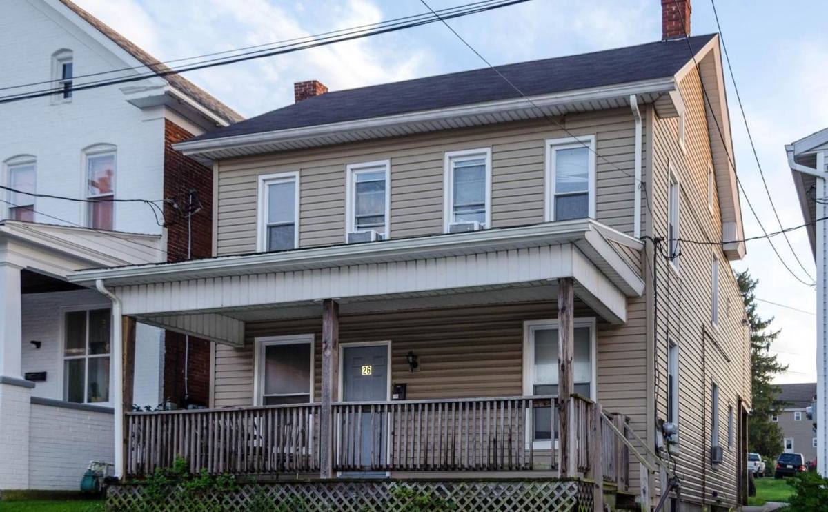 Apartment for rent at 26 S Pine St, Red Lion, PA 17356