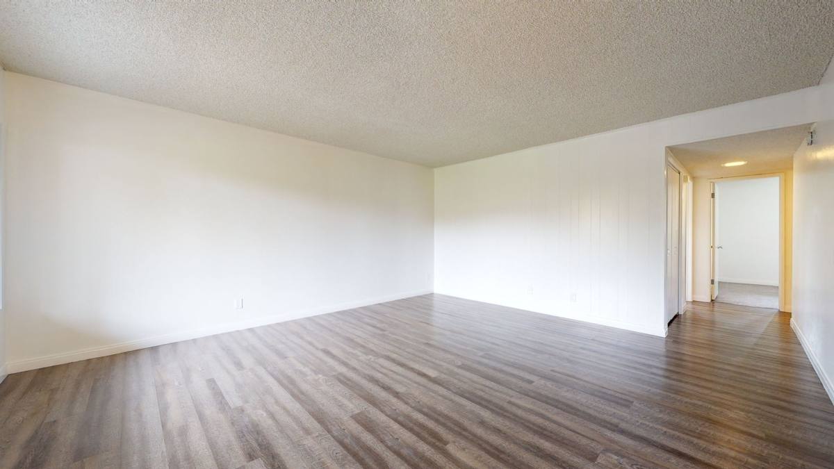 Apartment for rent at 1110 Meadowlake Dr, Vista, CA 92084