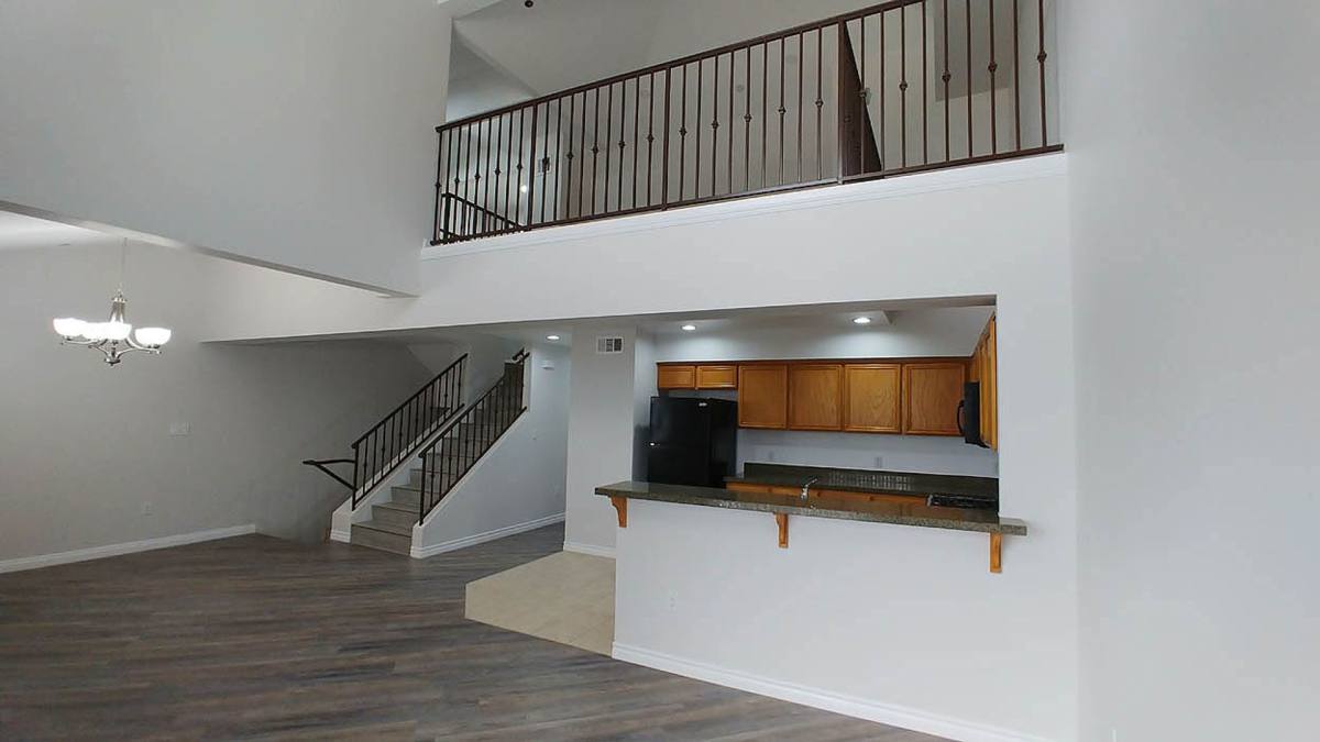 Townhouse for rent at 11541 Blucher Ave, Granada Hills, CA 91344
