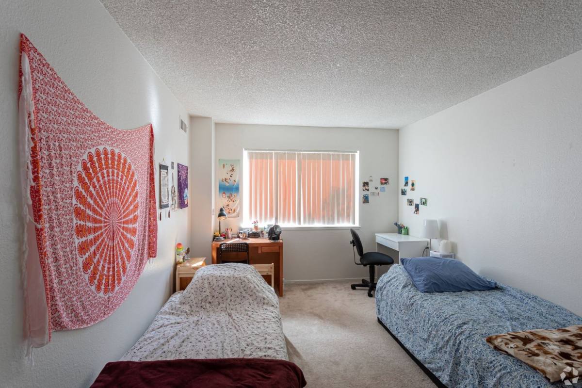 Apartment for rent at 801 D St, Davis, CA 95616