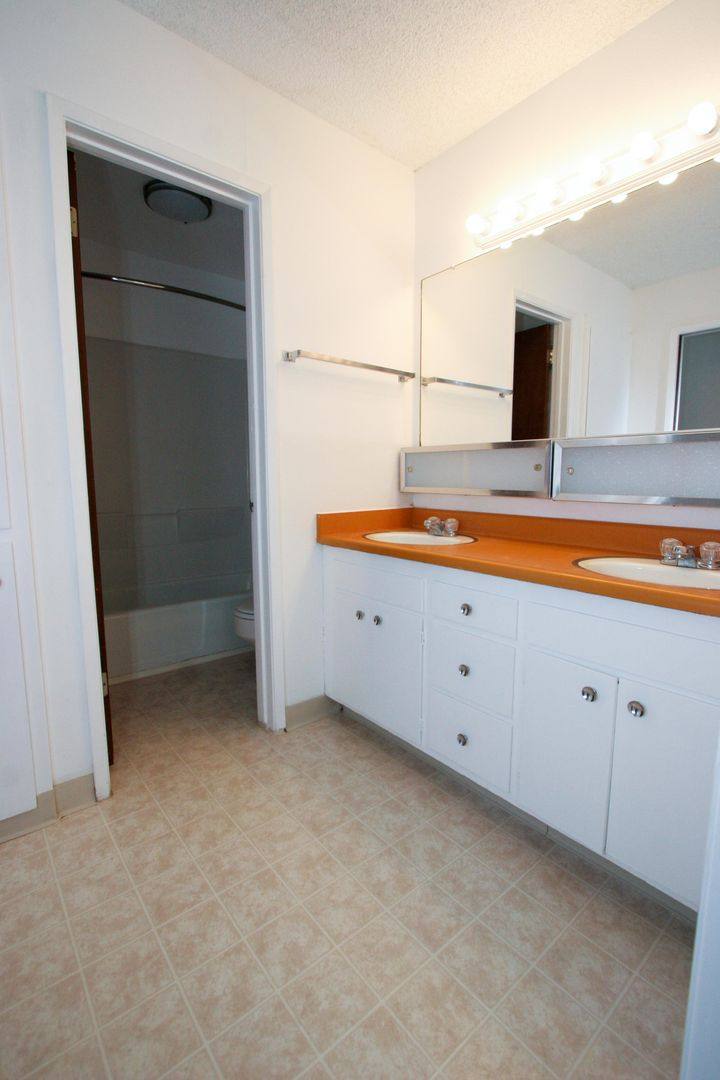Apartment for rent at 801 D St, Davis, CA 95616