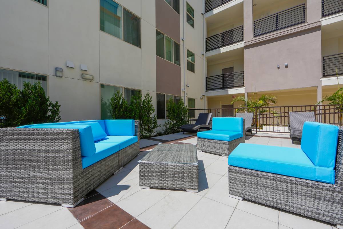 Apartment for rent at 11430 Burbank Blvd, North Hollywood, CA 91601