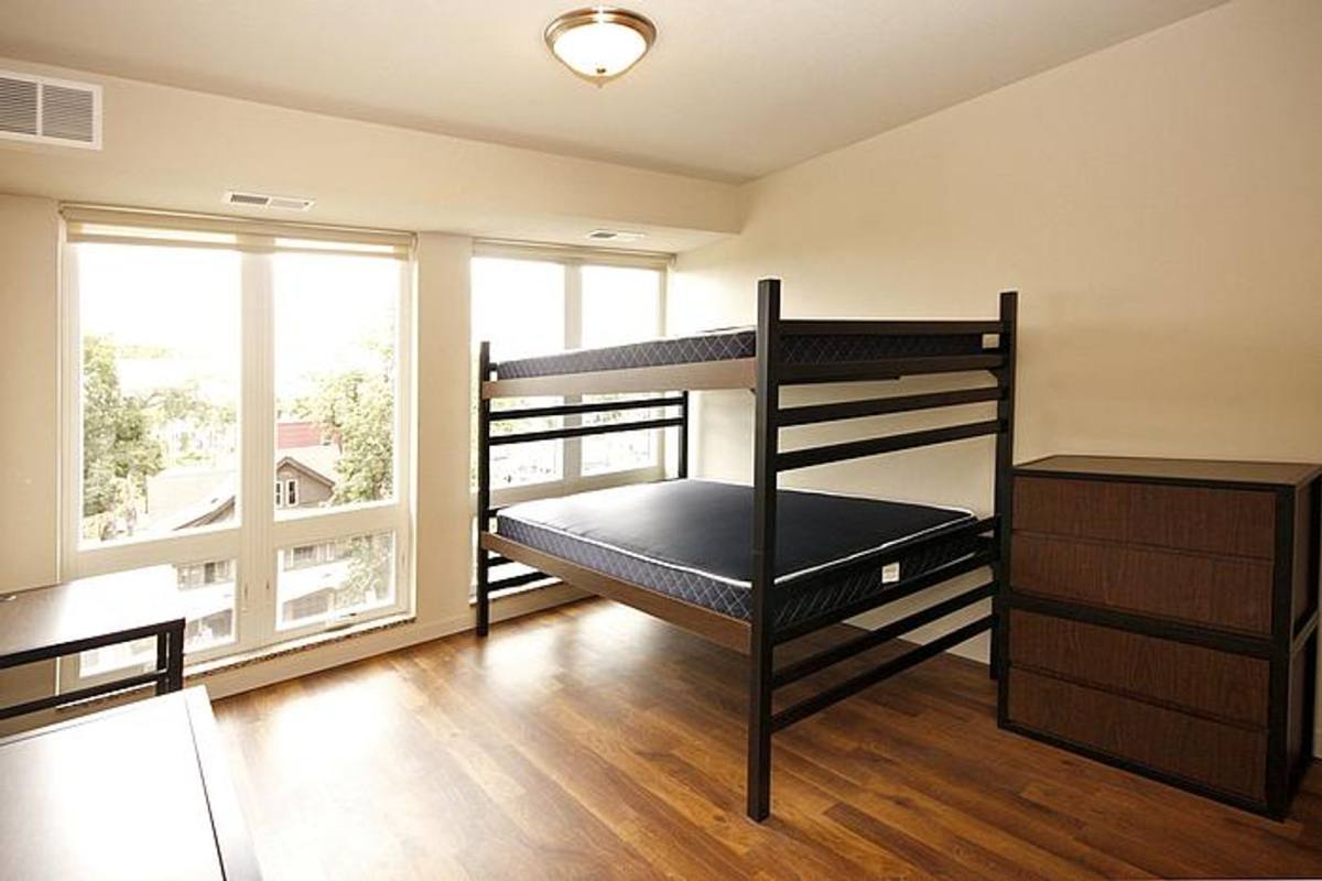 Apartment for rent at 711 4th St SE, Minneapolis, MN 55414