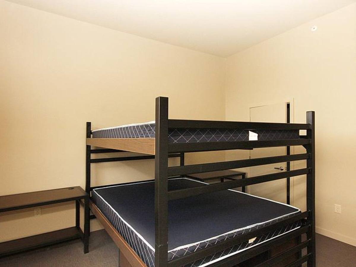 Apartment for rent at 711 4th St SE, Minneapolis, MN 55414