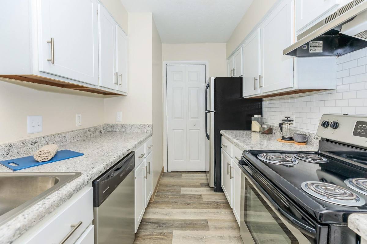 Apartment for rent at Northwoods, 99 Antelope Way, Columbus, OH 43235