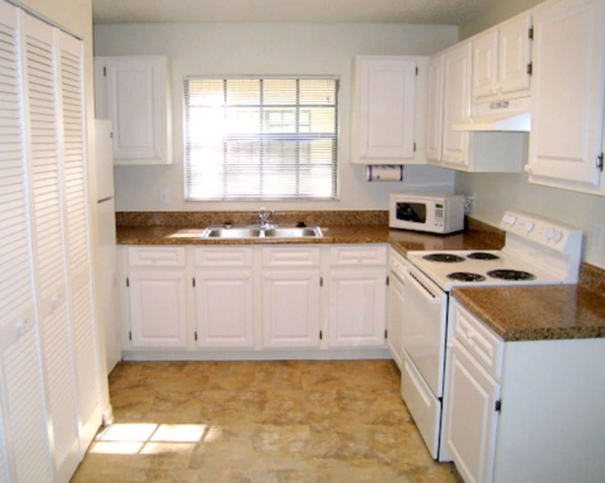 Apartment for rent at 5700 Fishing Pen Creek Court, Jacksonville, FL 32244