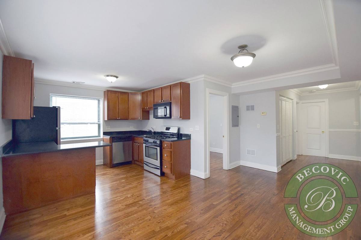 Apartment for rent at 7616 N Marshfield Ave, Chicago, IL 60626