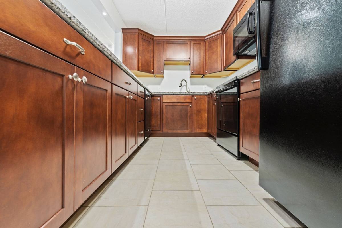 Townhouse for rent at 275 Main St, Watertown, MA 02472