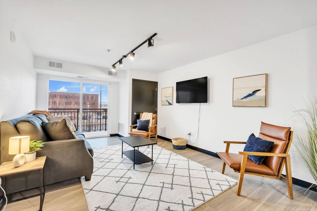 Apartment for rent at 21 W Jefferson St, Waterloo, IA 50701