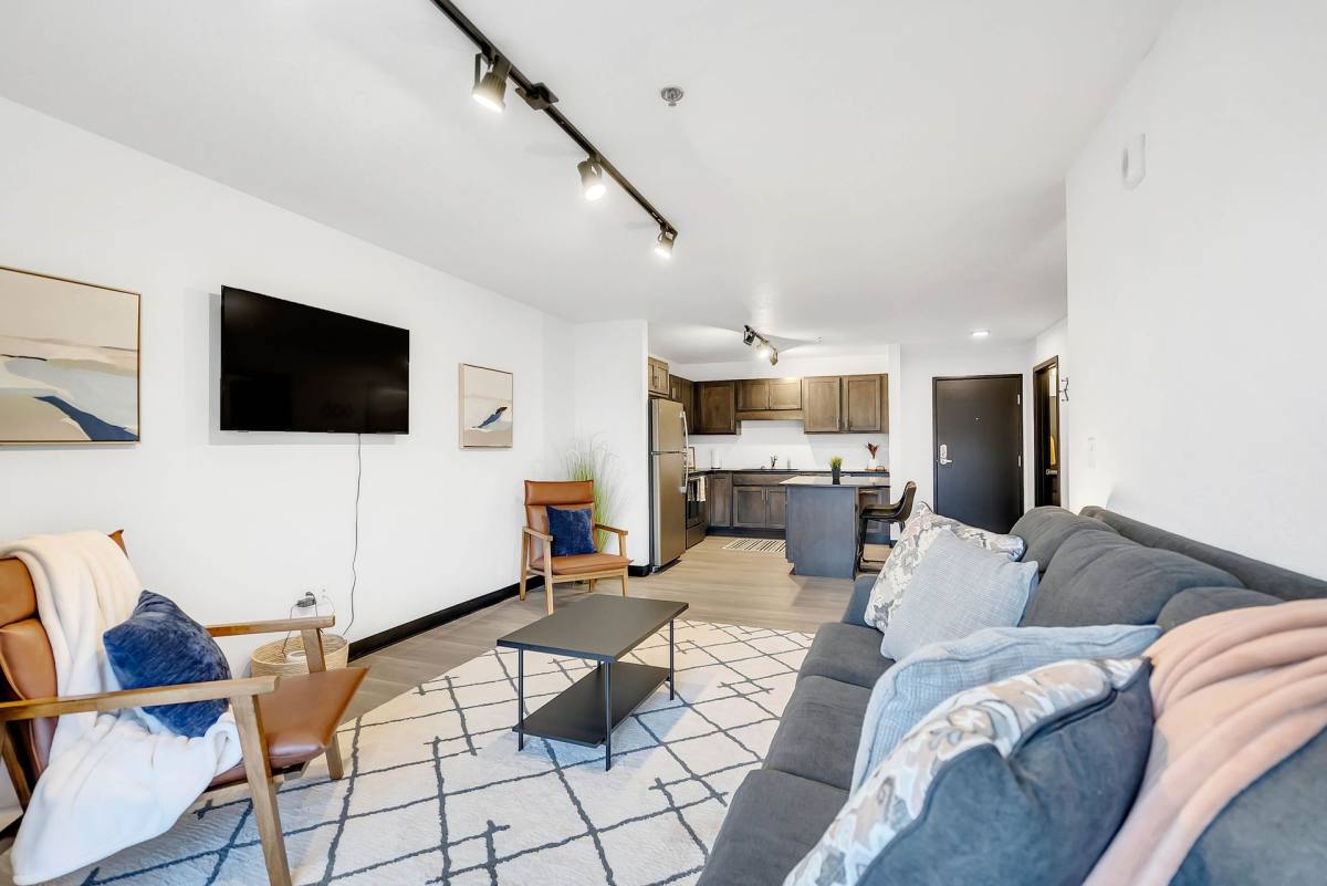 Apartment for rent at 21 W Jefferson St, Waterloo, IA 50701
