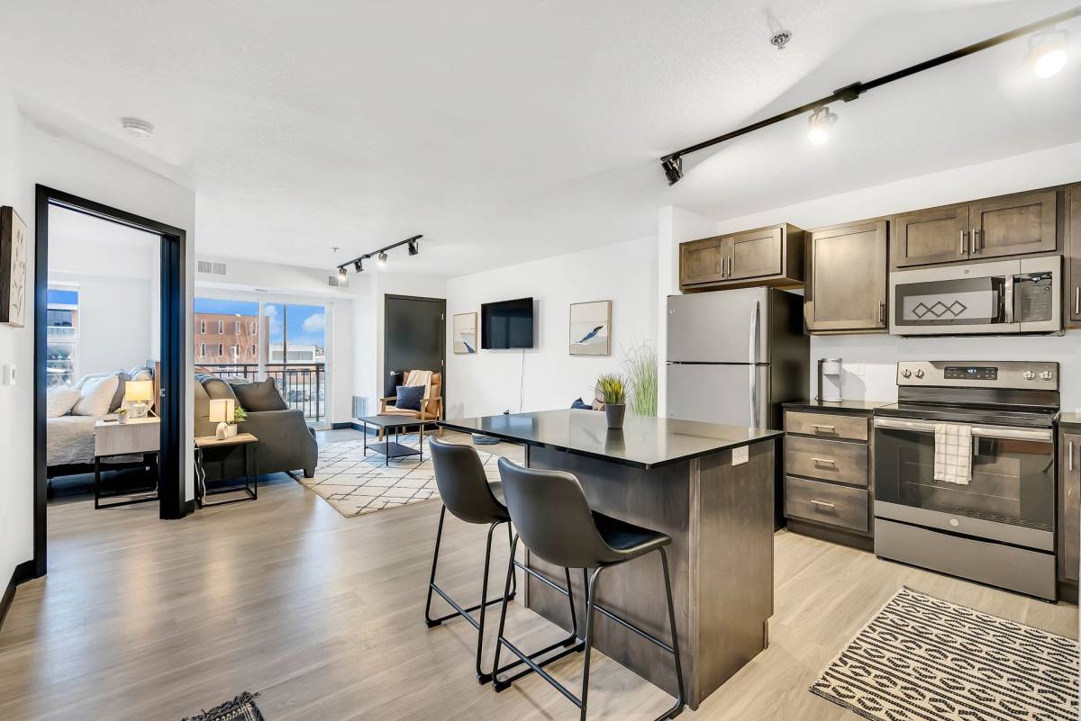 Apartment for rent at 21 W Jefferson St, Waterloo, IA 50701