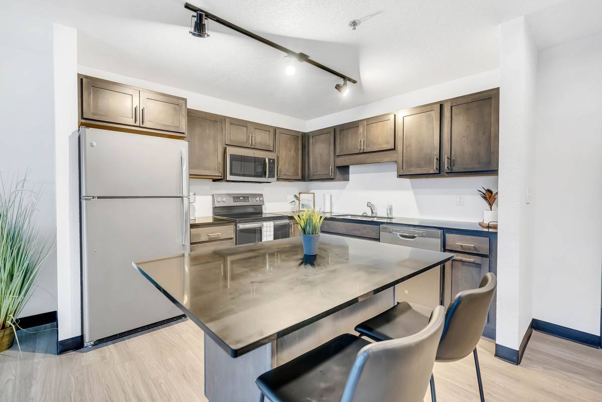 Apartment for rent at 21 W Jefferson St, Waterloo, IA 50701
