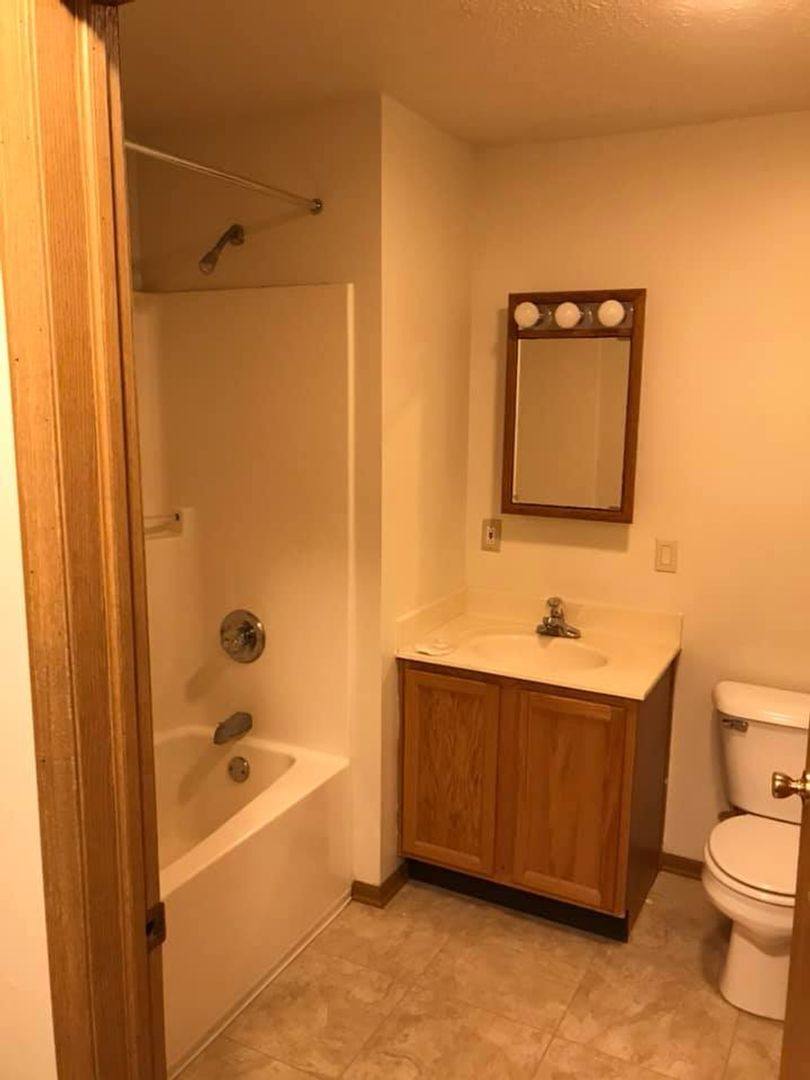 Apartment for rent at 20 Red Oak Way, Austin, IN 47102
