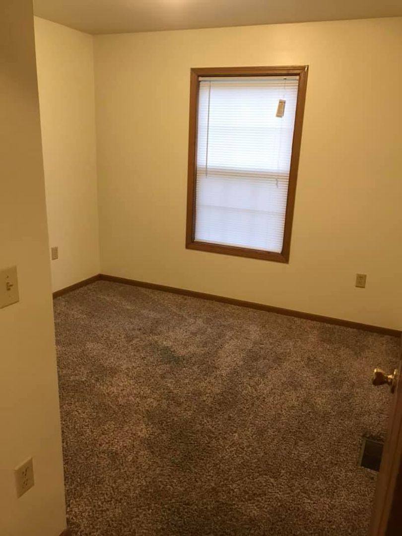 Apartment for rent at 20 Red Oak Way, Austin, IN 47102