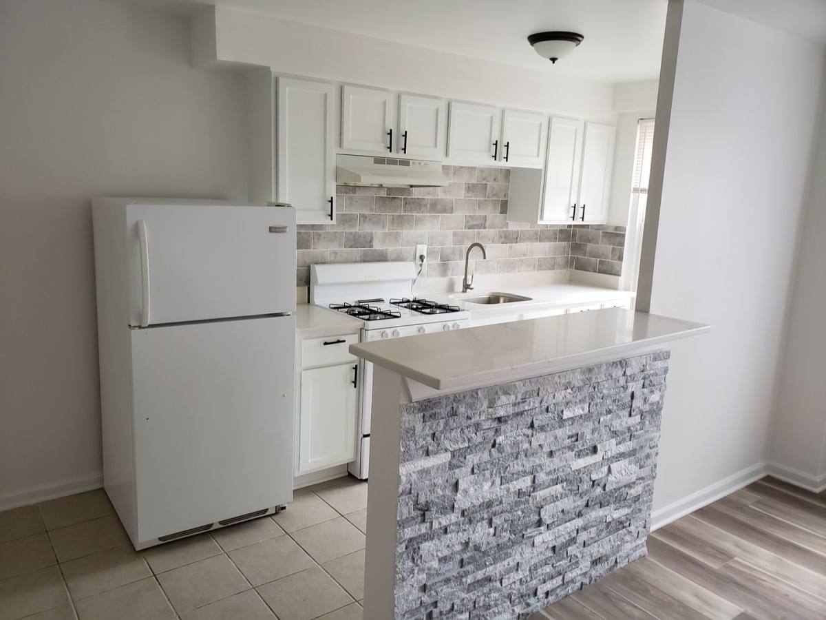 Apartment for rent at 929 N Main St, Rockford, IL 61103