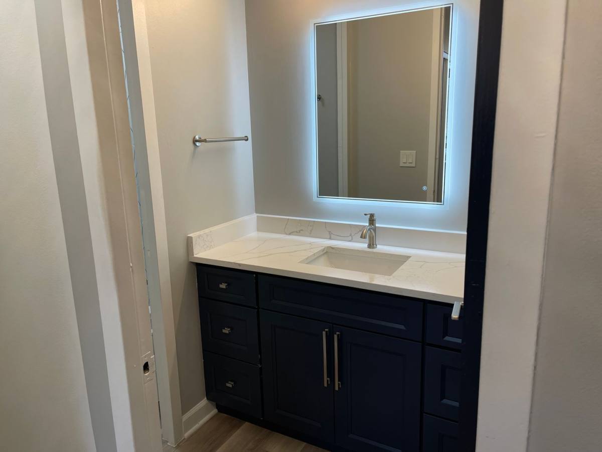 Apartment for rent at 913 N Main St, Rockford, IL 61103