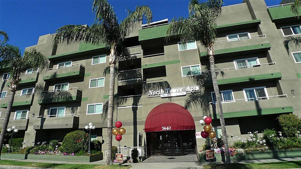 Apartment for rent at 7440 N Sepulveda Blvd, Van Nuys, CA 91405