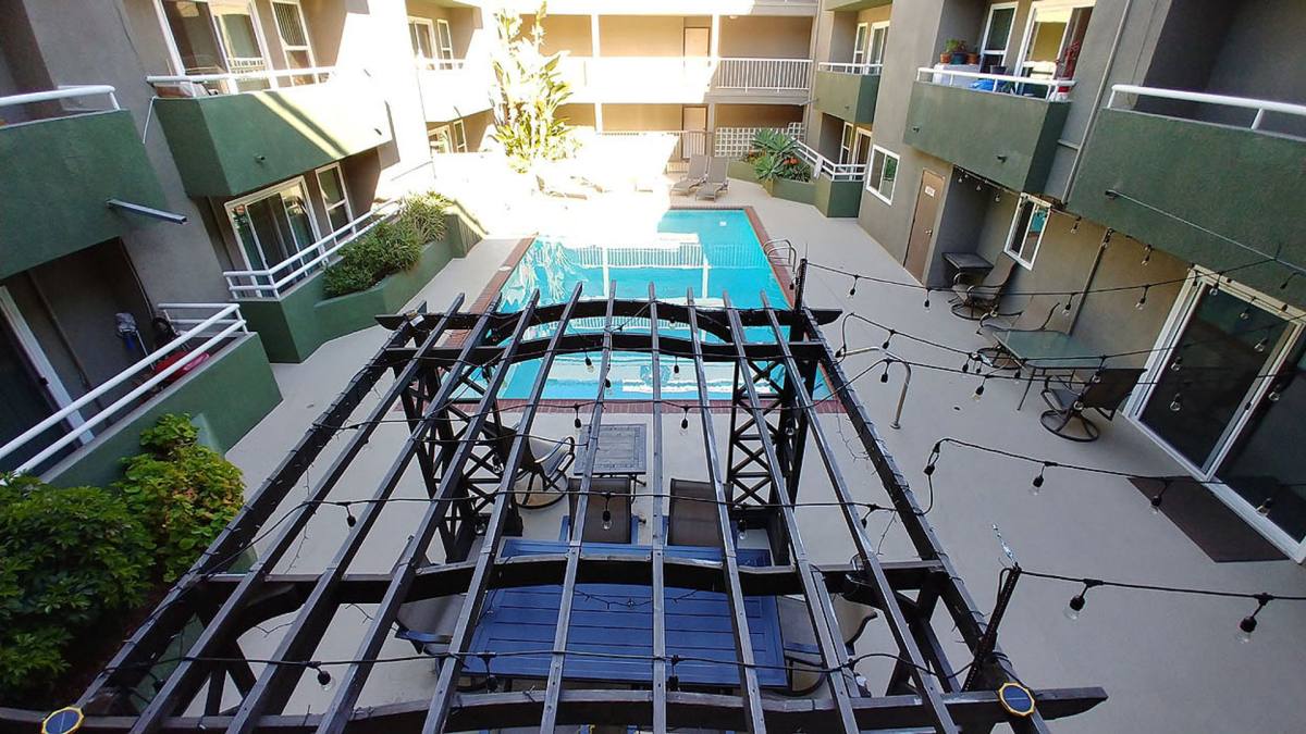 Apartment for rent at 7440 N Sepulveda Blvd, Van Nuys, CA 91405