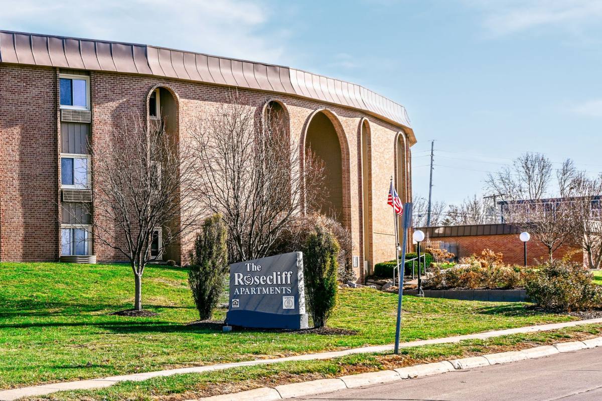 Apartment for rent at Rosecliff, 1915 S 44th St, Omaha, NE 68105