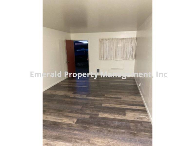 Apartment for rent at 1067 NE Stevens, Roseburg, OR 97470