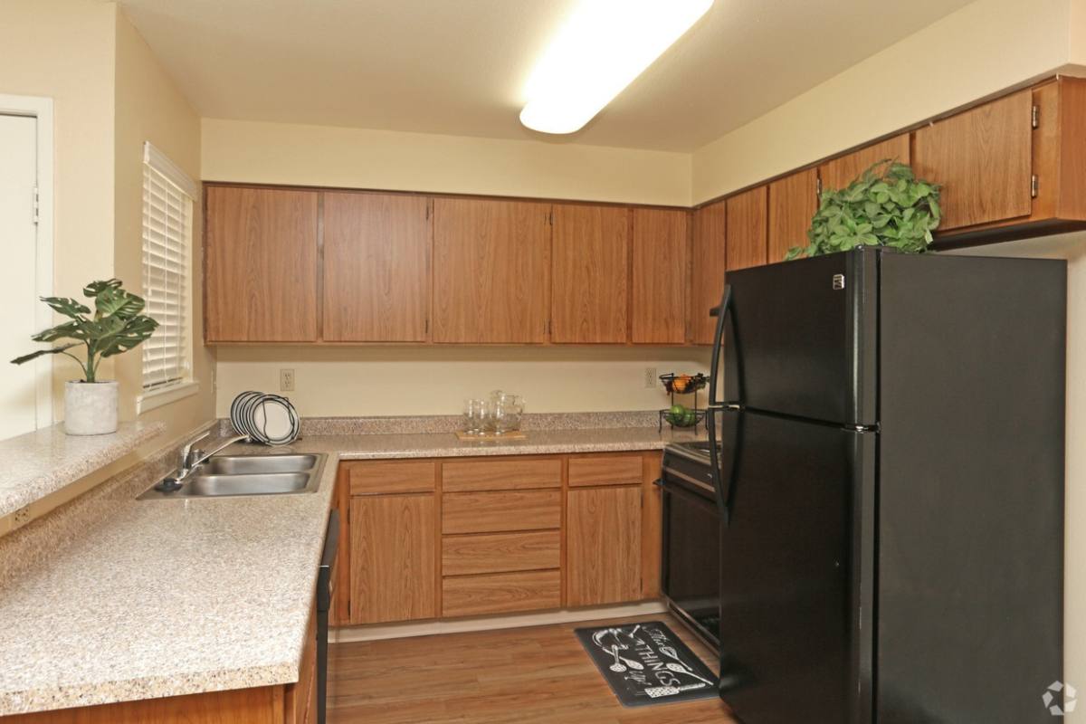 Apartment for rent at Willow Ridge Apartment Homes, 2800 - 2810 Willow Ave, Clovis, CA 93612