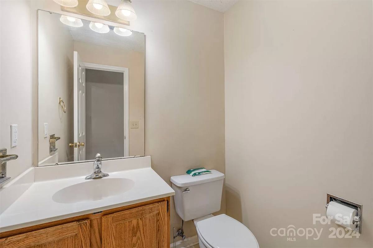 House for rent at 9423 Fairmead Dr, Charlotte, NC 28269