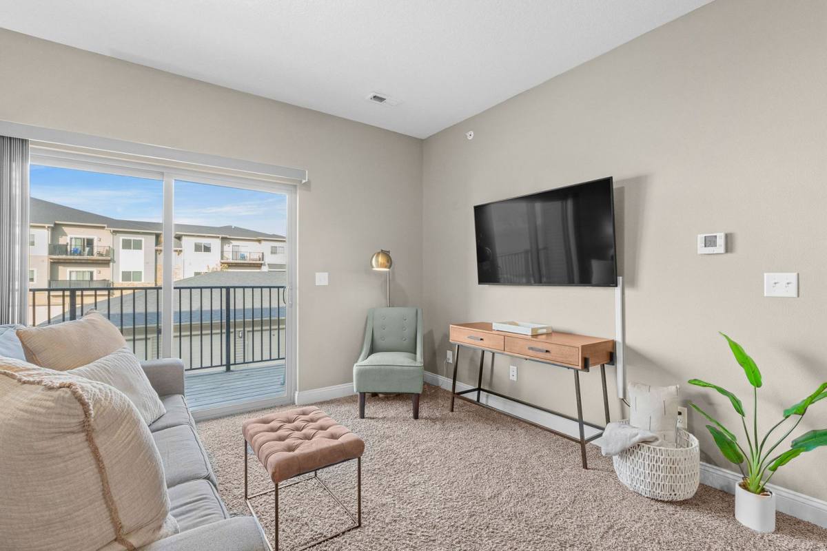 Apartment for rent at 8350 Cascade Ave, West Des Moines, IA 50266
