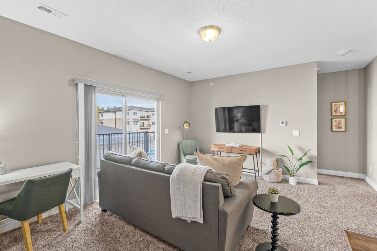 Apartment for rent at 8350 Cascade Ave, West Des Moines, IA 50266