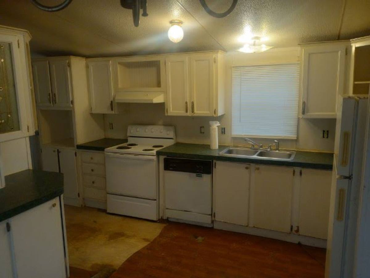 Apartment for rent at 602 W Main St, Whitehouse, TX 75791
