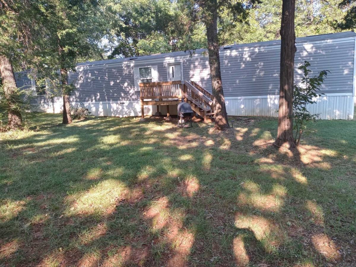 Apartment for rent at 602 W Main St, Whitehouse, TX 75791