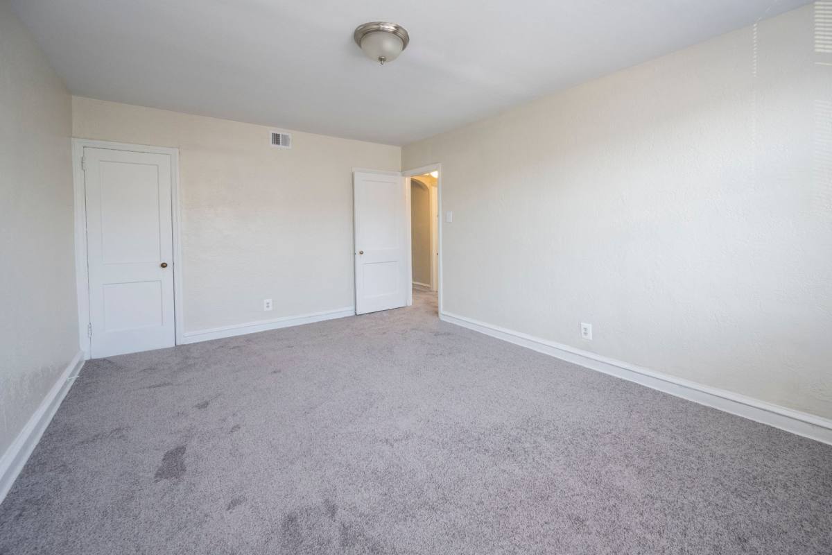 Apartment for rent at 3901 Roosevelt Blvd, Philadelphia, PA 19124
