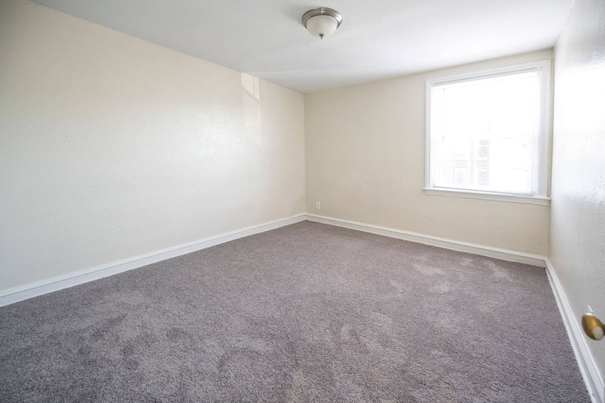Apartment for rent at 3901 Roosevelt Blvd, Philadelphia, PA 19124
