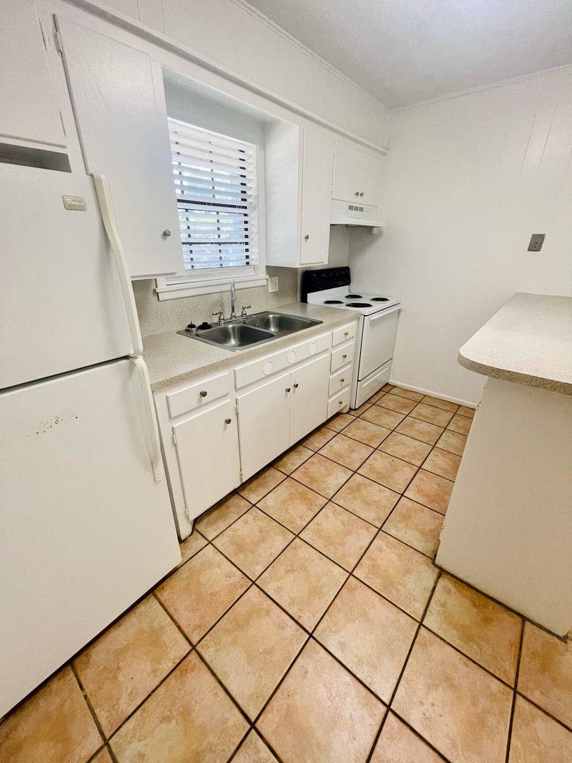 Apartment for rent at 4213 18th St, Lubbock, TX 79416