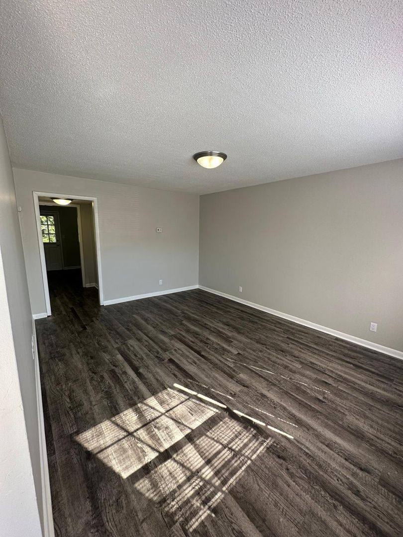 Apartment for rent at 804 N Tibbs Rd, Dalton, GA 30720