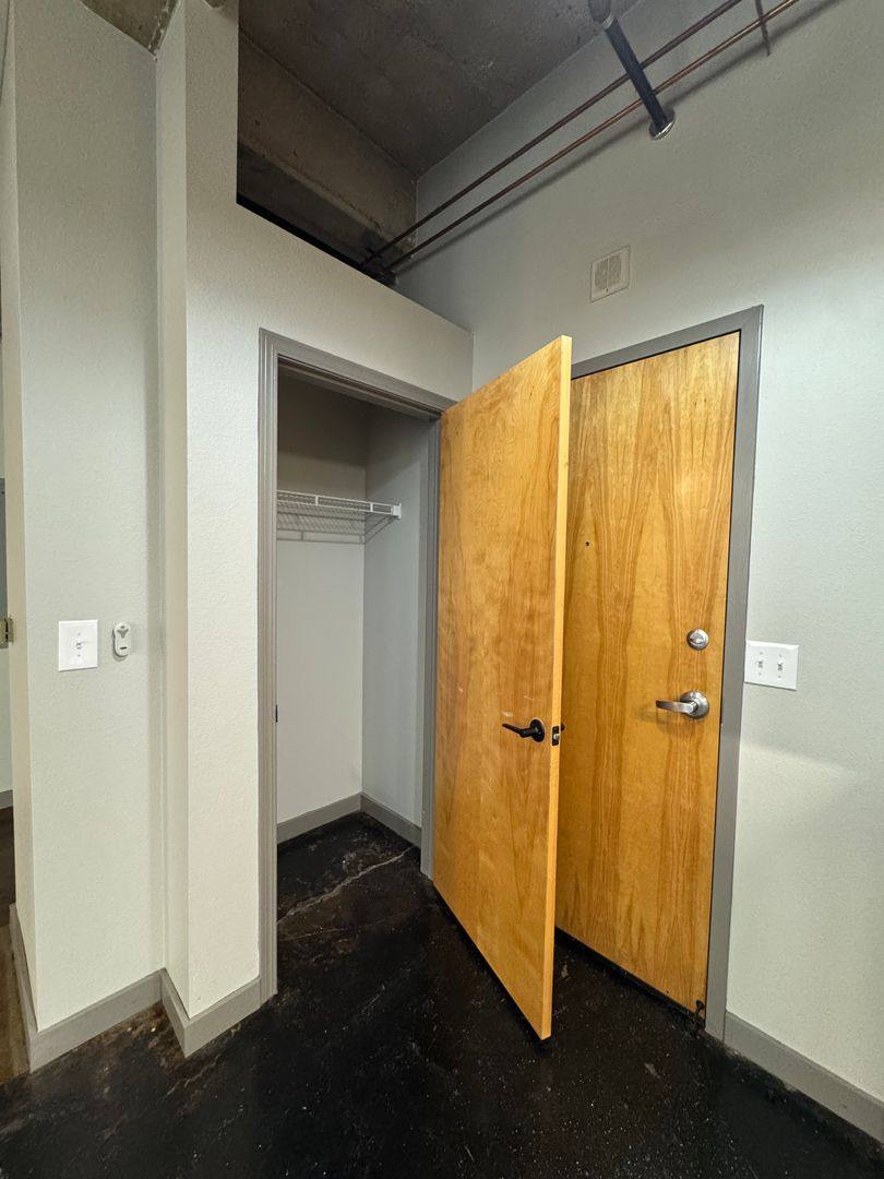 Apartment for rent at 1004 Baltimore Ave, Kansas City, MO 64105