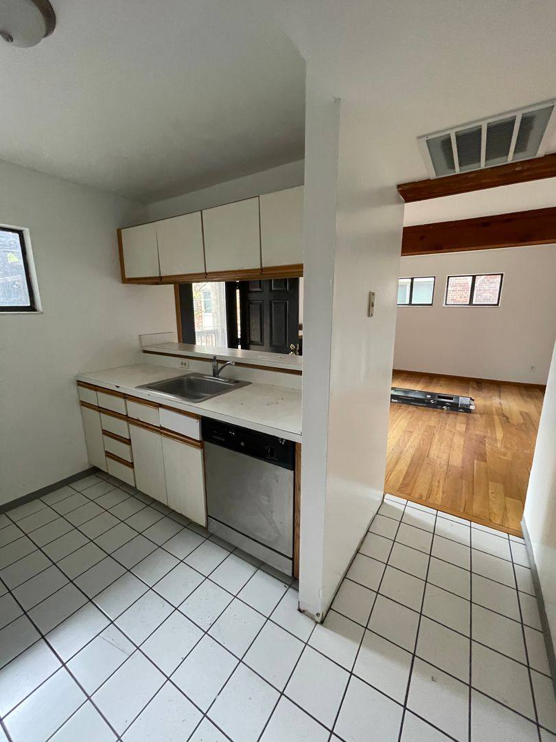 Apartment for rent at 50 E 11th Ave, Columbus, OH 43201