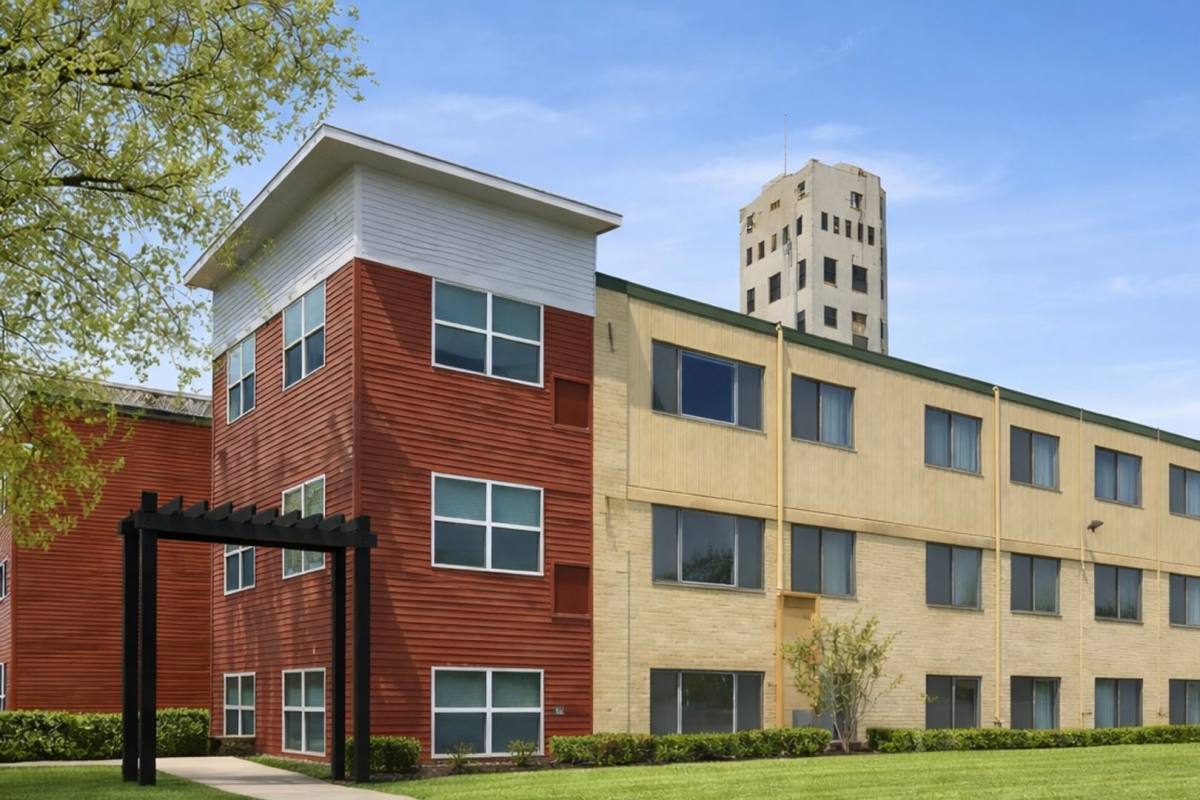Apartment for rent at 815 13th Ave SE, Minneapolis, MN 55414