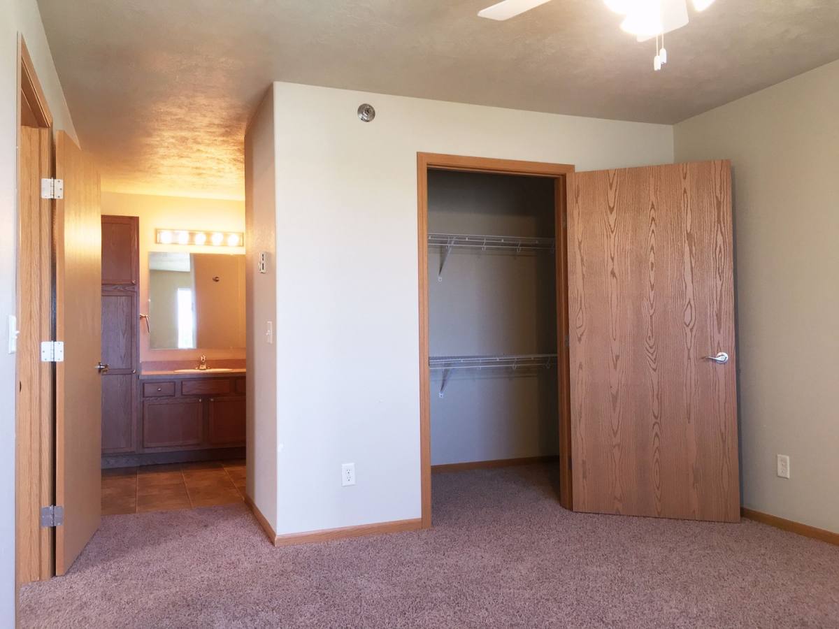 Apartment for rent at 1315 1325 35th Ave SE, Minot, ND 58701