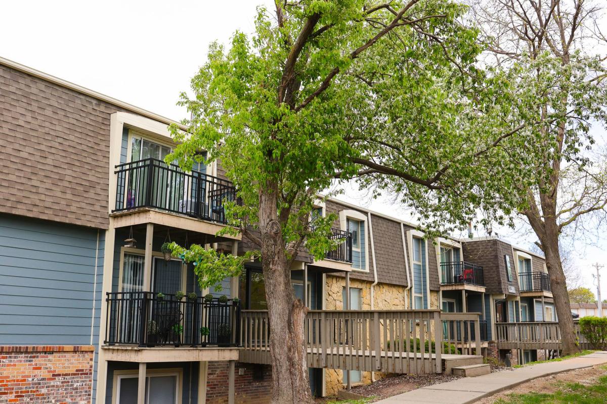 Spring Acres, 6917 Wright Plaza, Omaha, NE 68106 - Apartment for Rent - Image 10