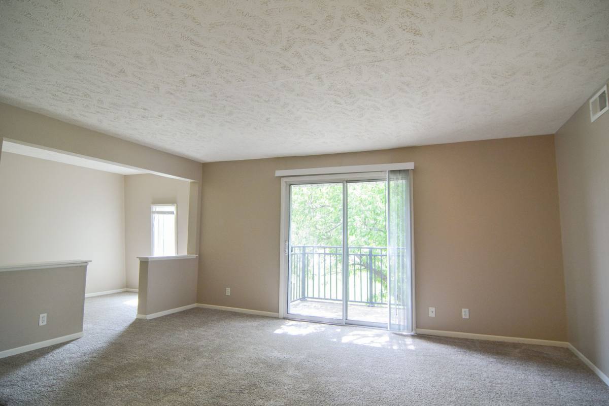 Spring Acres, 6917 Wright Plaza, Omaha, NE 68106 - Apartment for Rent - Image 6