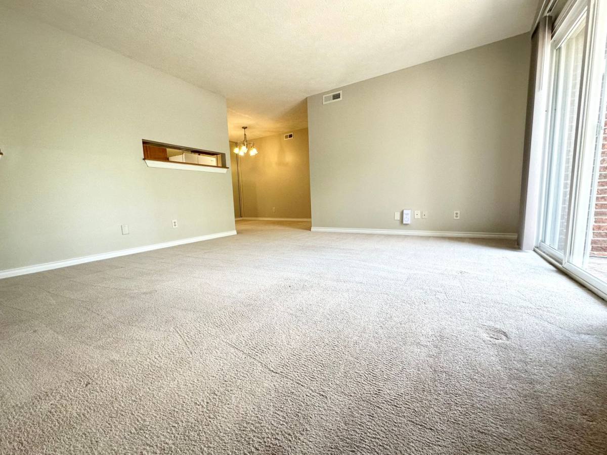 Apartment for rent at 101 Northfield Dr, Normal, IL 61761