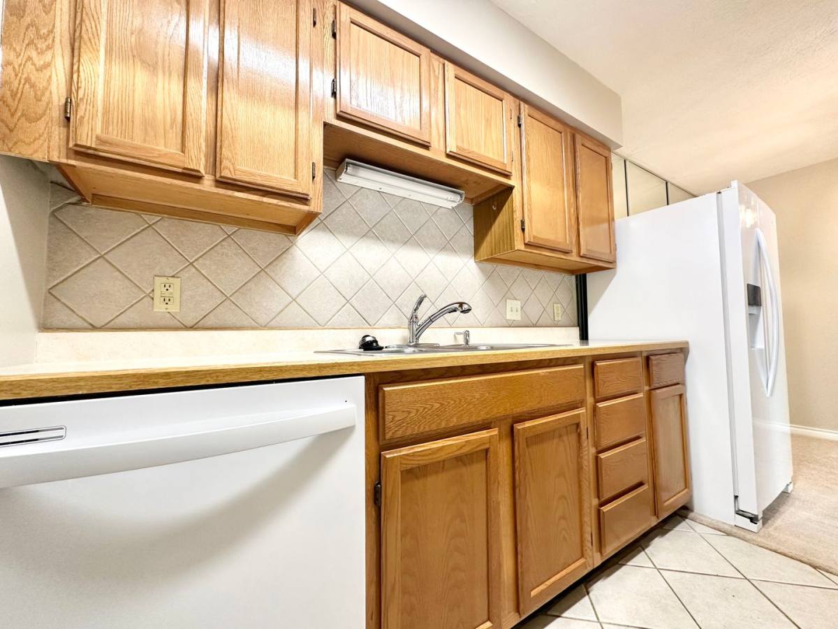Apartment for rent at 101 Northfield Dr, Normal, IL 61761