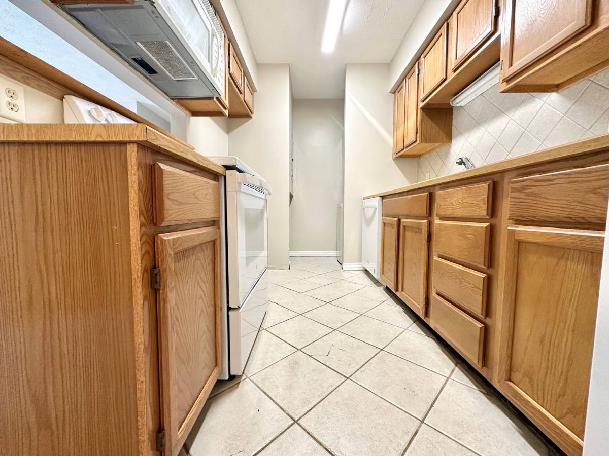 101 Northfield Dr, Normal, IL 61761 Apartment For Rent RentalSource